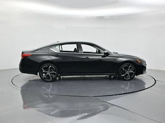 Used 2024 Nissan Altima 2.5 SR FWD video 2
