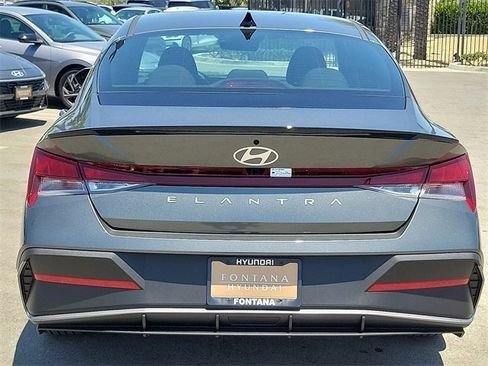 New 2025 Hyundai Elantra Sport image 22