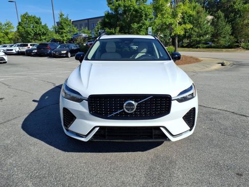 Certified 2024 Volvo XC60 B5 Plus w/ Protection Package Premier AWD/4WD image 8