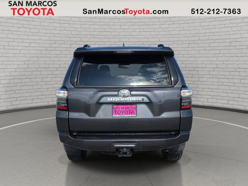 Used 2022 Toyota 4Runner SR5 Premium w/ Moonroof Package AWD/4WD image 7