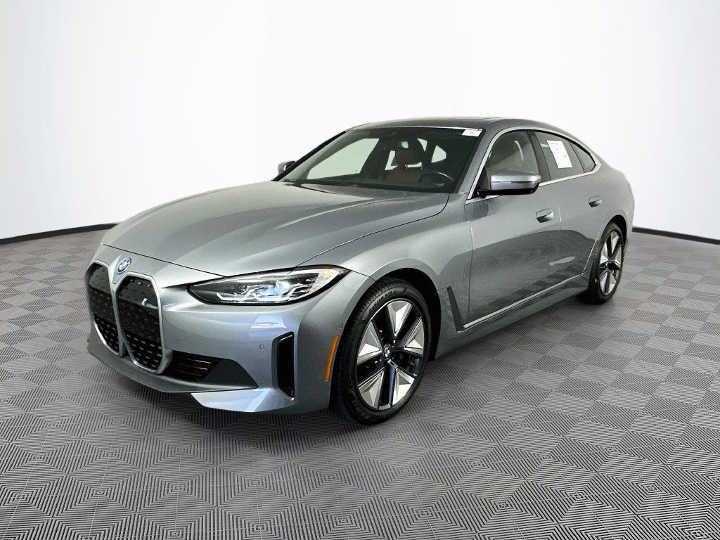 Used 2023 BMW i4 eDrive35 w/ Premium Package RWD image 4