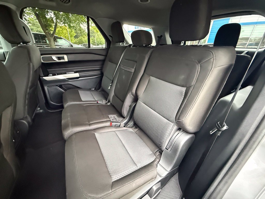 Used 2024 Ford Explorer XLT AWD/4WD image 26
