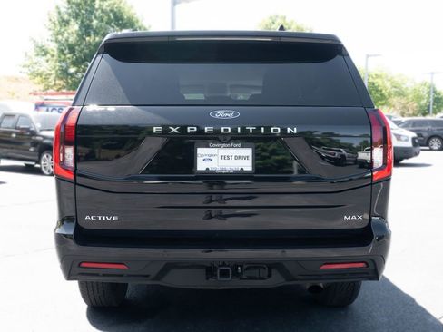 Used 2025 Ford Expedition Max Active RWD image 9