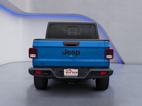 Used 2024 Jeep Gladiator Sport image 7