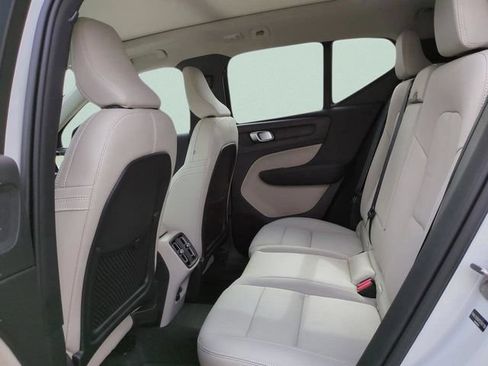 New 2026 Volvo XC40 B5 Plus w/ Protection Package Premier AWD/4WD image 10