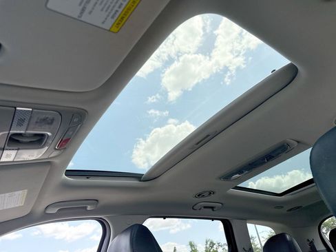 Used 2023 Kia Telluride SX image 14