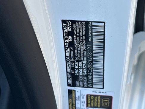 Certified 2025 Mercedes-Benz C 300 Sedan image 28