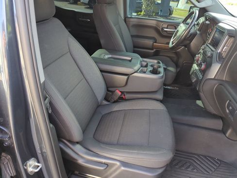 Used 2022 Chevrolet Silverado 1500 LT AWD/4WD image 34