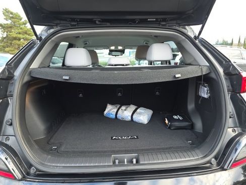 Used 2023 Hyundai Kona SE w/ Cargo Package image 24