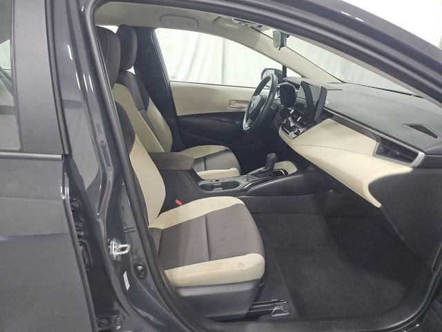 Used 2026 Toyota Corolla LE FWD image 6