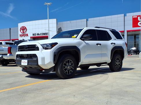 Certified 2026 Toyota 4Runner SR5 AWD/4WD image 1