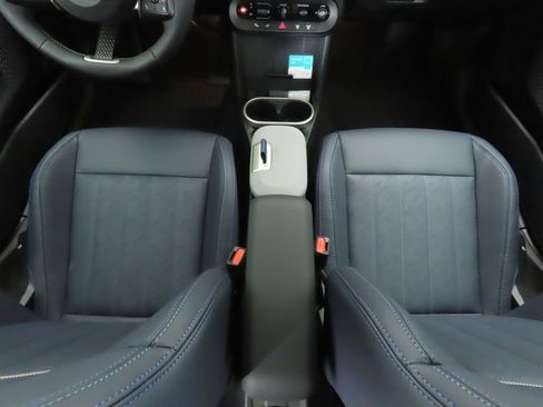 Used 2026 MINI Cooper 4-Door Hardtop image 18