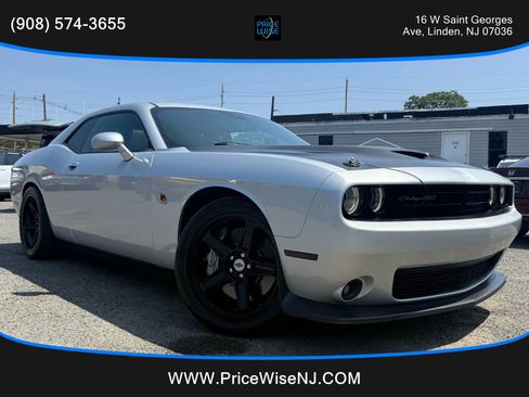 Used 2020 Dodge Challenger R/T Scat Pack image 1