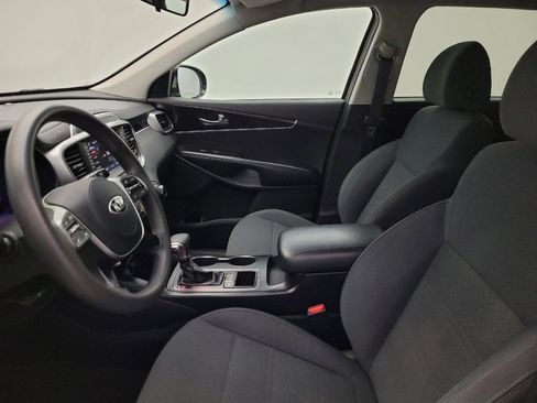 Used 2019 Kia Sorento AWD image 17