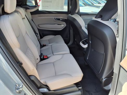 New 2026 Volvo XC90 B6 Plus w/ Protection Package Premier image 9