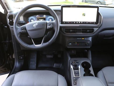 Used 2025 Ford Bronco Sport Badlands image 17