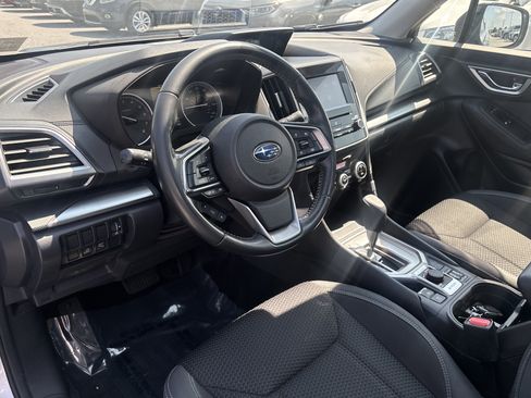 Used 2020 Subaru Forester Premium AWD/4WD image 4