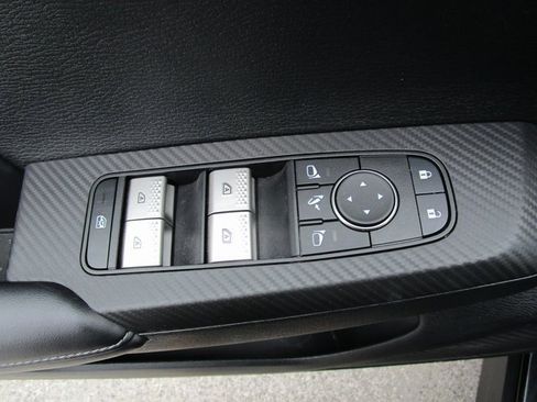 Used 2024 Mitsubishi Outlander SE image 31