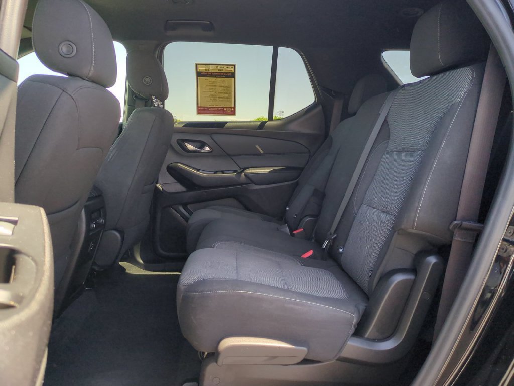 Used 2023 Chevrolet Traverse LT FWD image 28