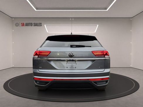 Used 2023 Volkswagen Atlas Cross Sport SE image 4