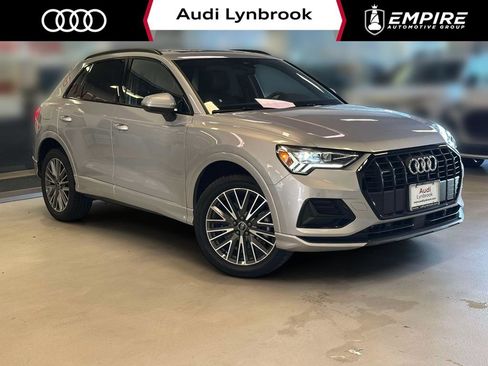 Used 2023 Audi Q3 2.0T Premium w/ Convenience Package AWD/4WD image 1