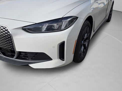 Used 2026 BMW i4 eDrive40 w/ Parking Assistance Package RWD image 27