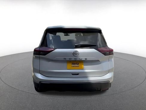 Used 2025 Nissan Rogue SV image 16