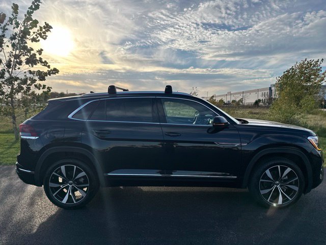Used 2024 Volkswagen Atlas Cross Sport SEL Premium R-Line AWD/4WD image 5