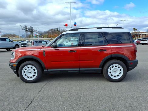 Used 2024 Ford Bronco Sport Heritage w/ Heritage Convenience Package image 2