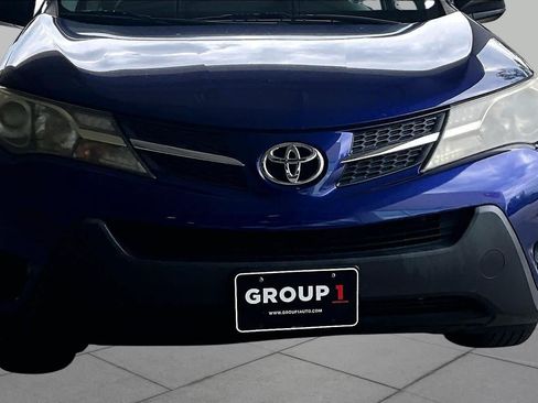 Used 2014 Toyota RAV4 LE FWD image 28