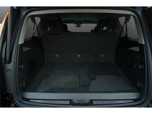 Used 2020 Cadillac Escalade ESV 4WD image 12