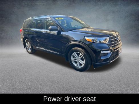 Used 2022 Ford Explorer XLT w/ Equipment Group 202A image 9