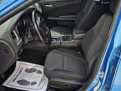 Used 2019 Dodge Charger SXT RWD image 15