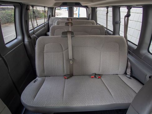 Used 2017 Chevrolet Express 3500 LT w/ LT Preferred Equipment Group image 38