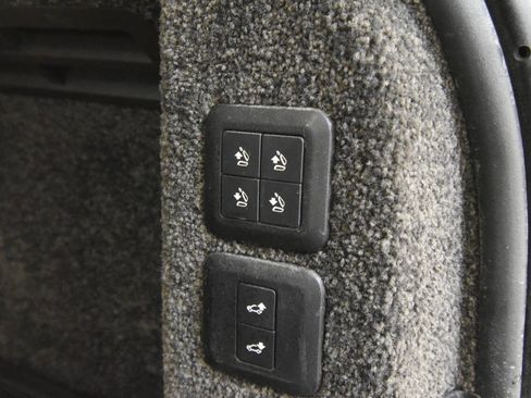 Used 2018 Land Rover Range Rover Long Wheelbase Supercharged image 38