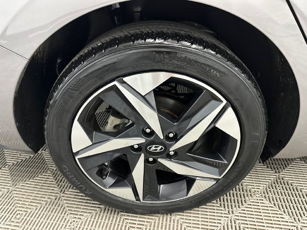 Used 2023 Hyundai Elantra SEL w/ Convenience Package FWD image 15