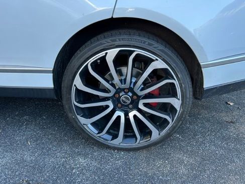 Used 2016 Land Rover Range Rover HSE image 41