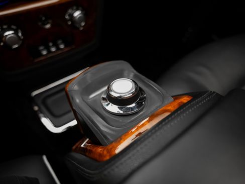 Used 2007 Rolls-Royce Phantom Sedan RWD image 50