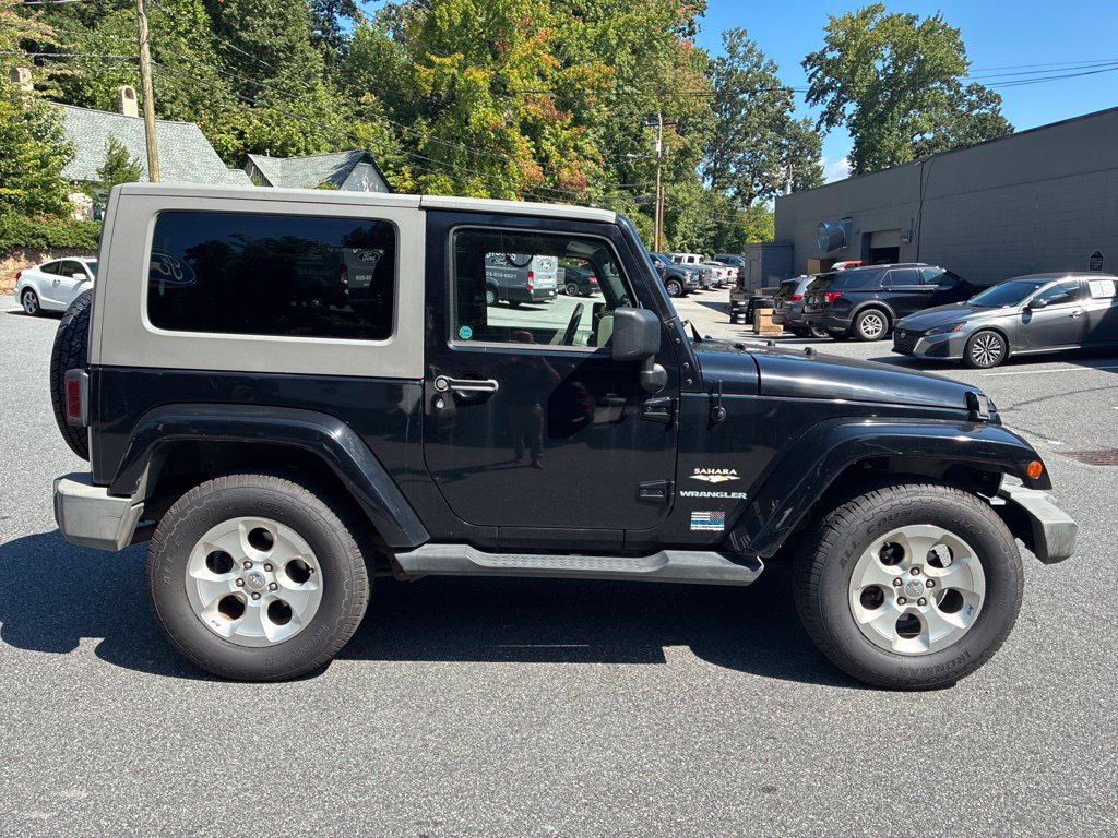 Used 2007 Jeep Wrangler Sahara w/ Dual Top Group AWD/4WD image 16