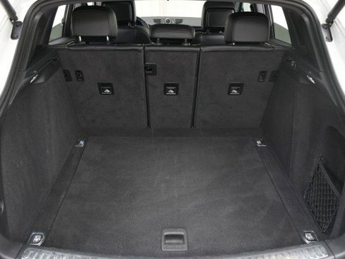 Used 2020 Porsche Macan image 64