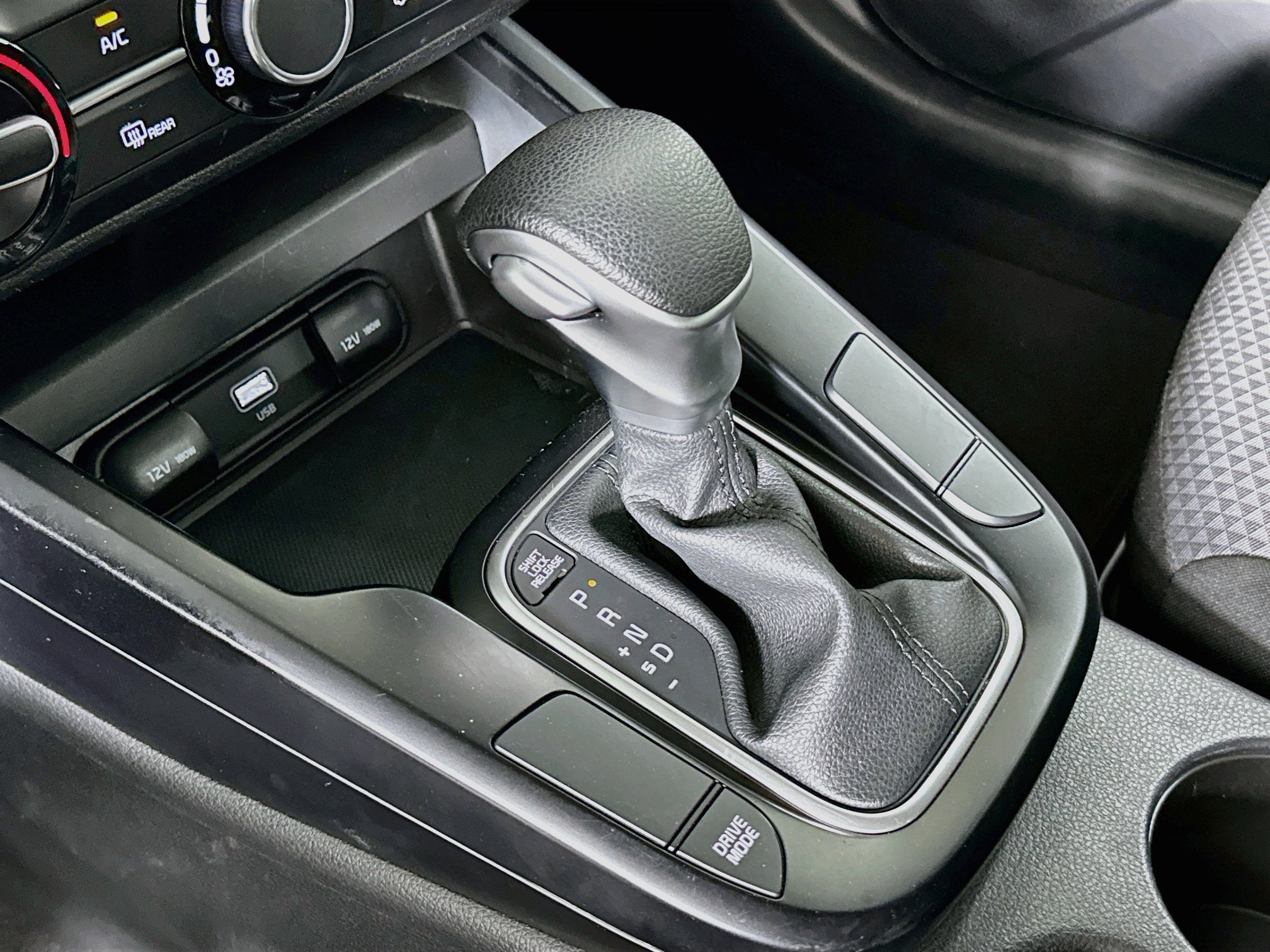 Used 2025 Kia Soul LX w/ LX Technology Package FWD image 24