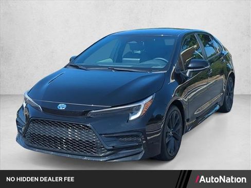 Used 2025 Toyota Corolla SE FWD image 1