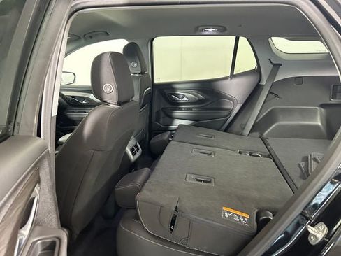 Used 2024 GMC Terrain SLE FWD image 23