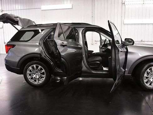 New 2026 Ford Explorer Active w/ Active Comfort Package AWD/4WD image 33