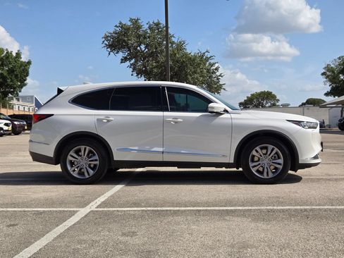 Certified 2023 Acura MDX SH-AWD image 3