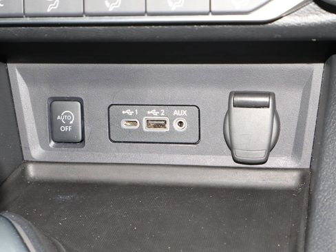 Used 2024 Nissan Sentra SV FWD image 21