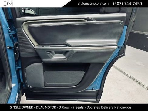 Used 2025 Rivian R1S Adventure AWD/4WD image 31