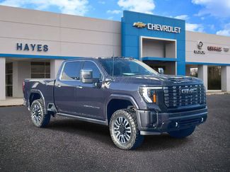 Certified 2025 GMC Sierra 2500 Denali Ultimate w/ Max Trailering Package AWD/4WD video 1