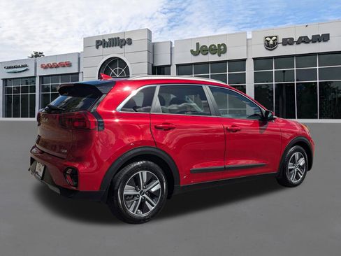 Used 2022 Kia Niro EX Premium image 3