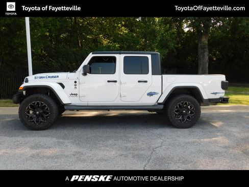 Used 2020 Jeep Gladiator Sport AWD/4WD image 2